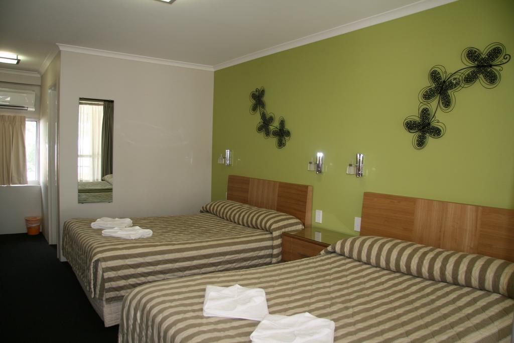 Queensgate Motel Queanbeyan Zimmer foto